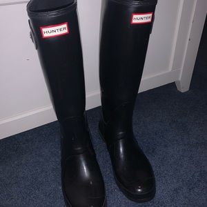 Hunter Talk rain boots in black